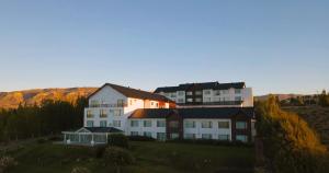 xelena hotel and suites