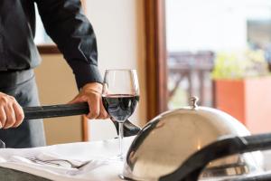 xelena hotel and suites