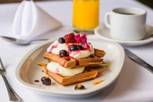 xelena hotel and suites