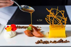 xelena hotel and suites