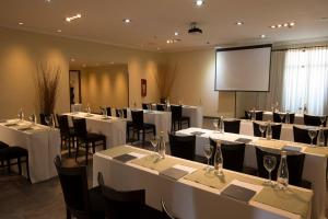 xelena hotel and suites