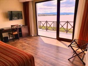 xelena hotel and suites