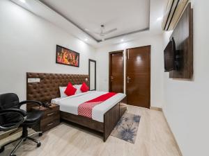 Hotel O Premium Rooms Chhatarpur,,3 star