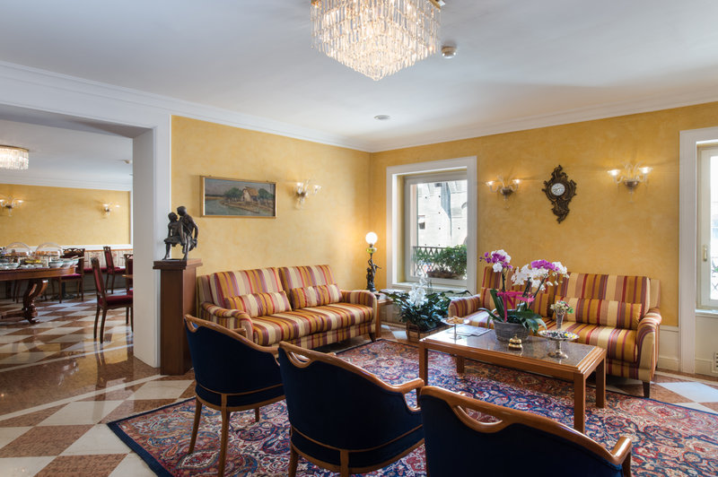 art hotel orologio