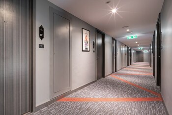 aspira gems center silom