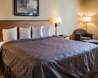 Suburban Studios Chester,Chester>>Bellwood,2 star