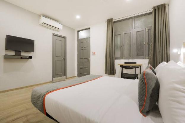 townhouse jageer palace near mayapuri chowk