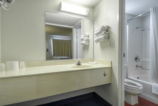 motel 6 lancaster ca