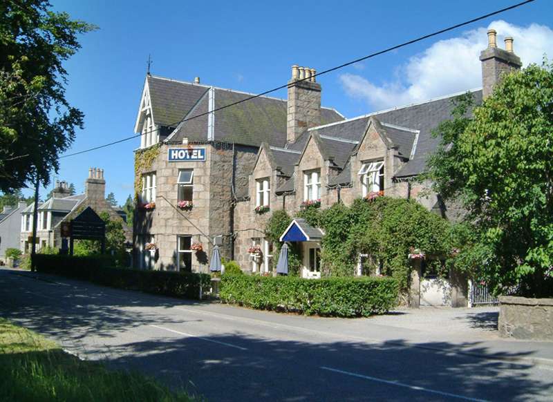 loch kinord hotel