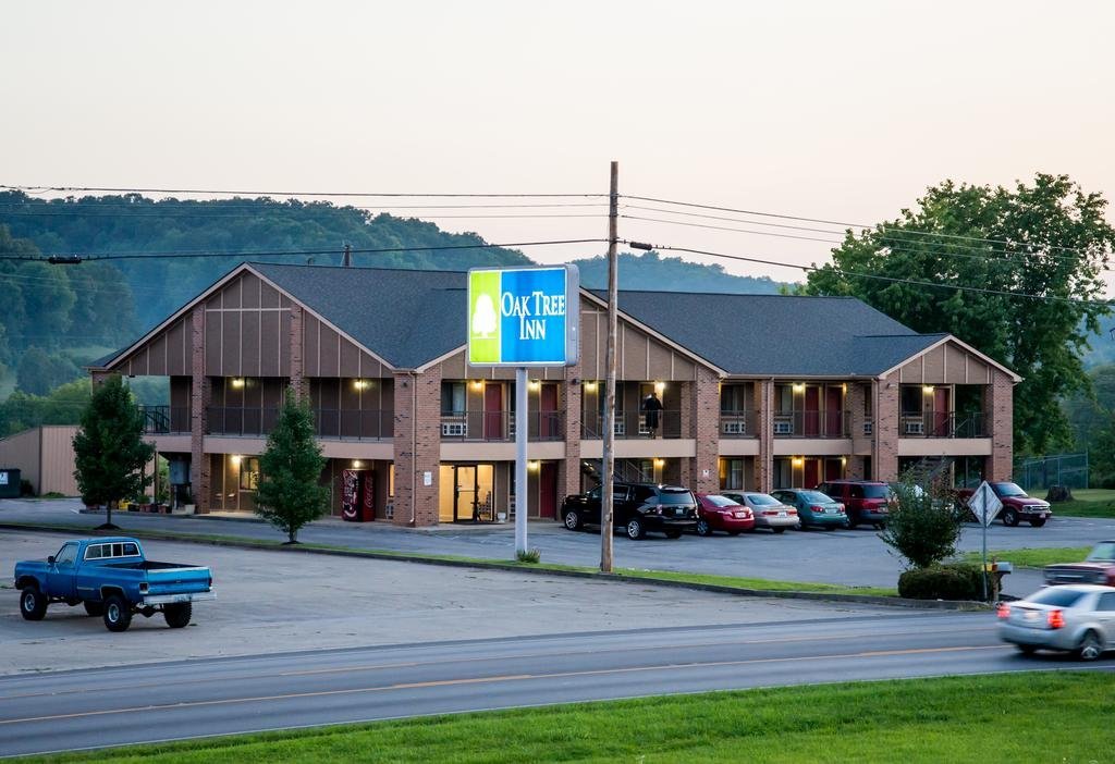 Oak Tree Inn,Richmond>>Irvine,2 star