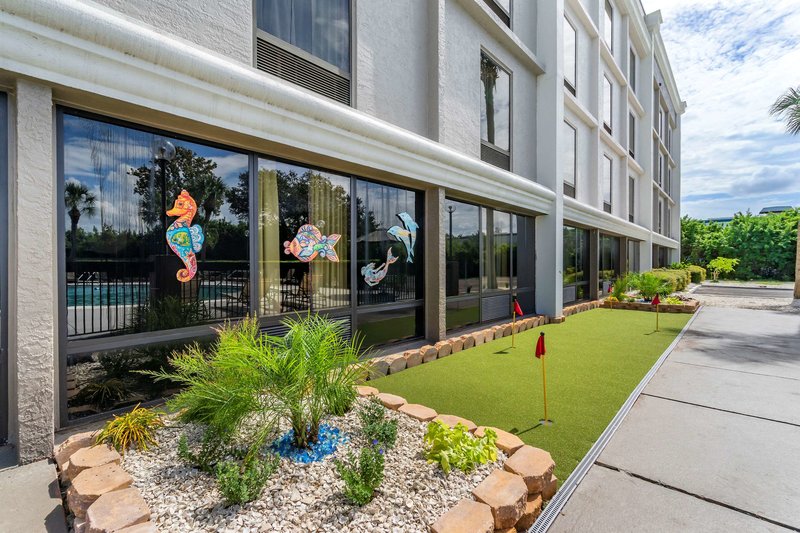 comfort inn and suites st pete clearwater international airport