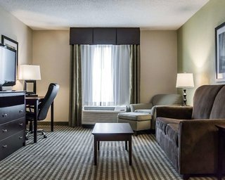 Comfort Inn & Suites St. Pete - Clearwater International Airport,Clearwater Beach>>Clearwater,3 star