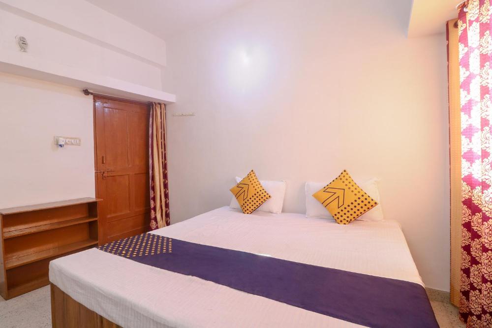 spot on hotel om kanha