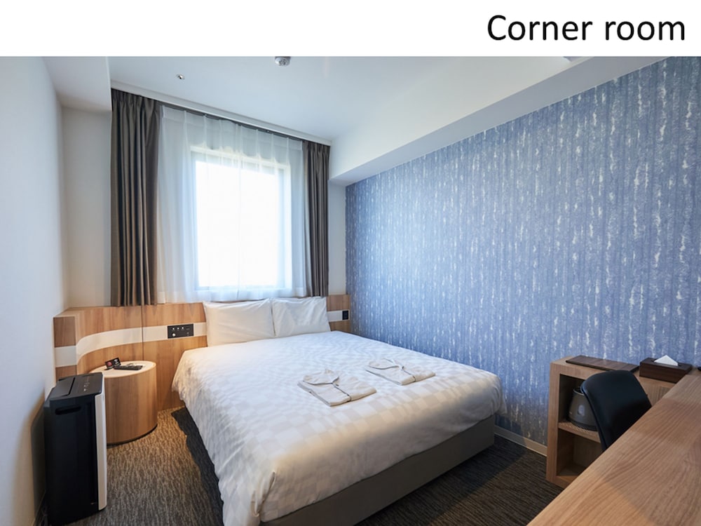 henna hotel komatsu ekimae