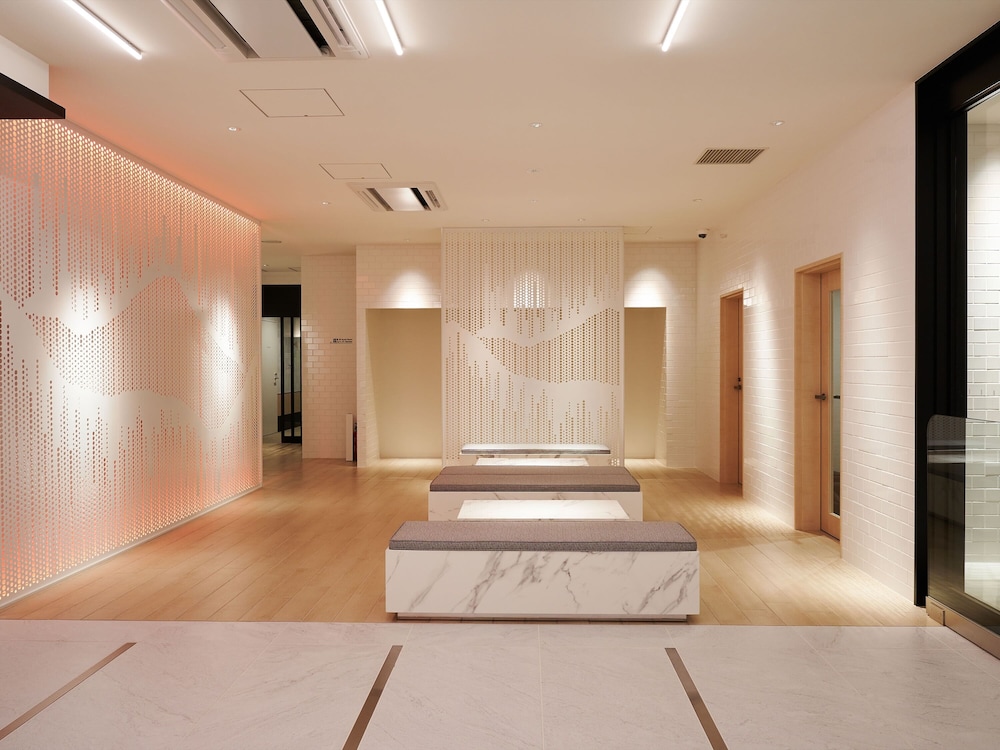 henna hotel komatsu ekimae