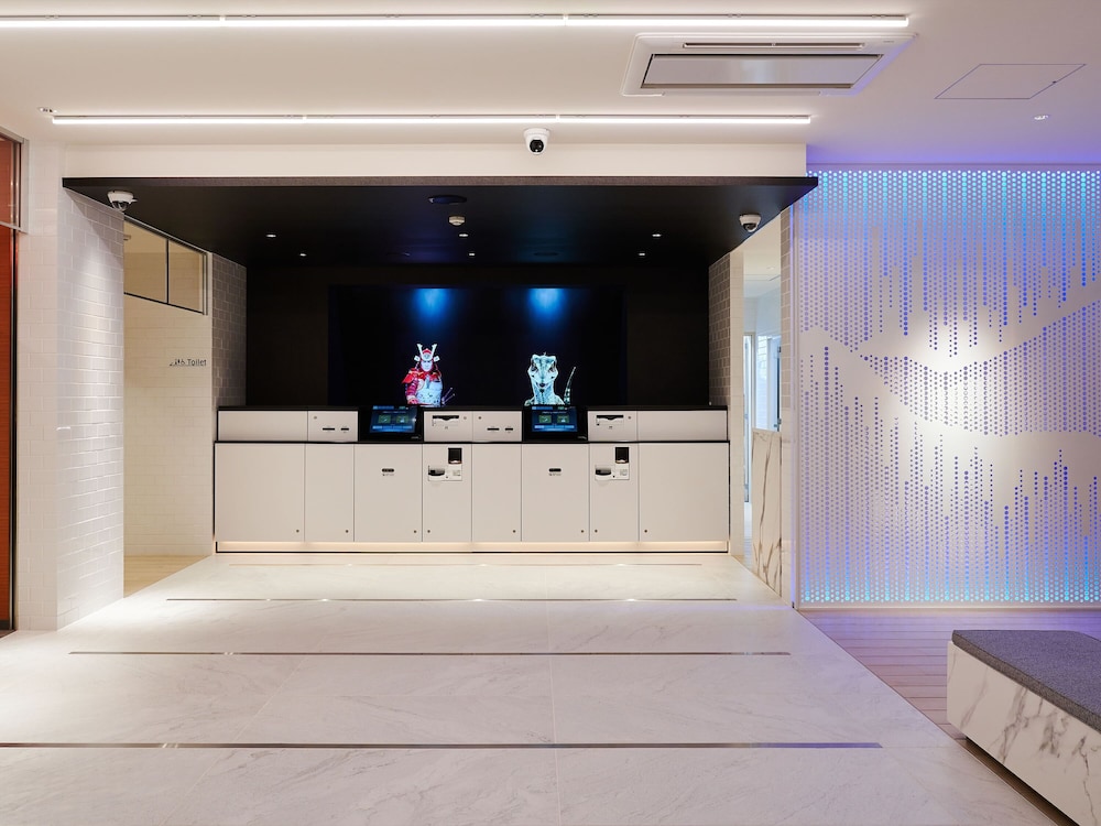 henna hotel komatsu ekimae