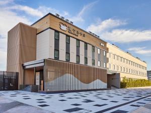 henna hotel komatsu ekimae