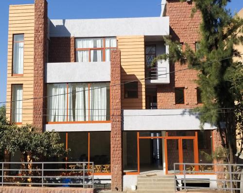 Halle Hotel Lalibela,Arbatu Ensessa>>Lalibela,3 star