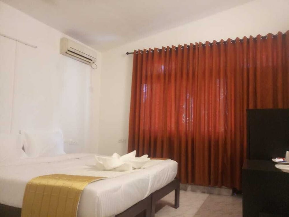 candolim hideout resort