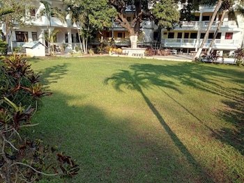 candolim hideout resort