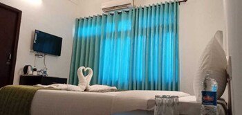 candolim hideout resort