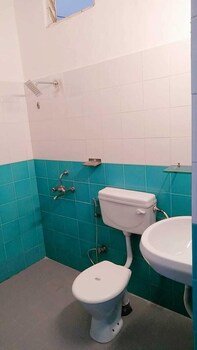 candolim hideout resort
