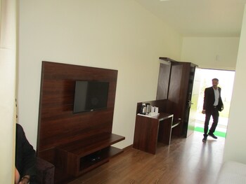 sentara hotel and resort