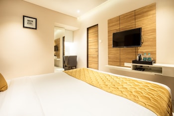 hotel pacific residency near airport