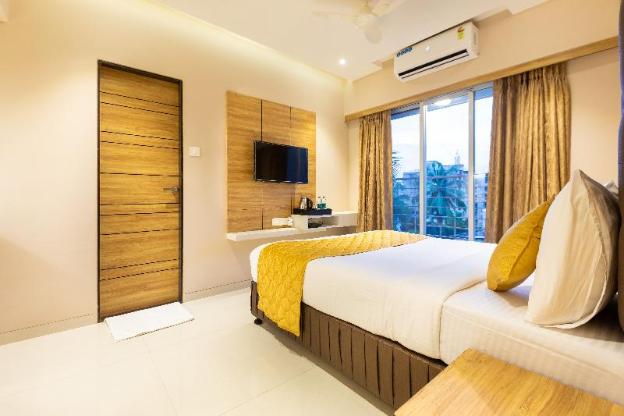 hotel pacific residency near airport