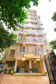 hotel pacific residency near airport