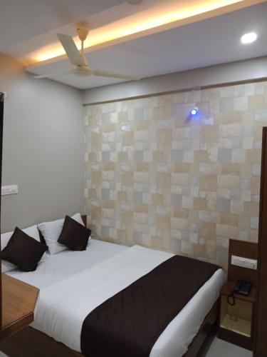 olivia inn and suites