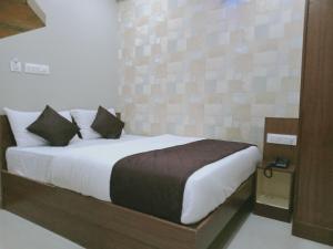 olivia inn and suites