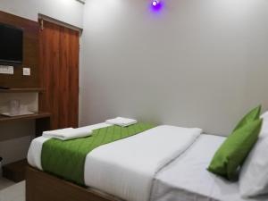 olivia inn and suites