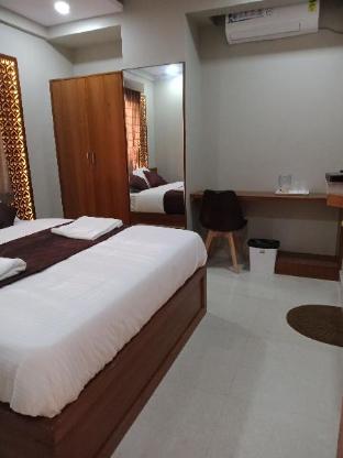 olivia inn and suites