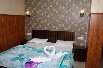 Krazy Hotel,Nainital>>Haldwani,3 star