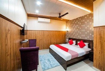 Krazy Hotel,Nainital>>Haldwani,3 star