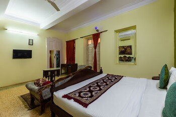 Hotel Sanand Heritage Mount Abu,Mount Abu>>Abu Road,3.5 star