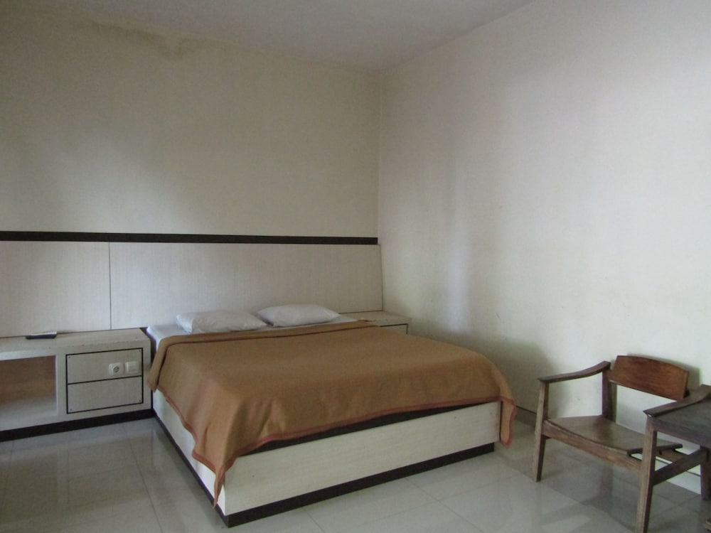 hotel kencana jaya