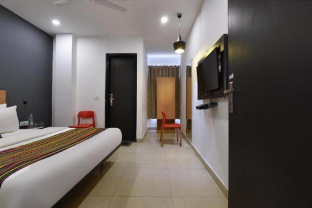 hotel orchid saffron