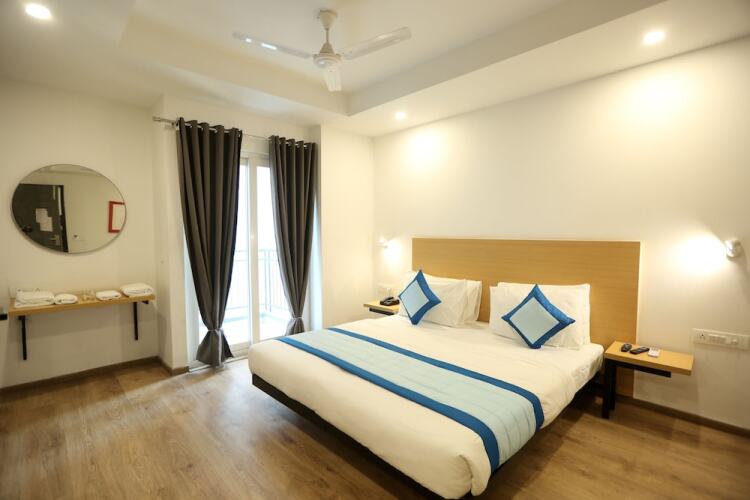 hotel orchid saffron