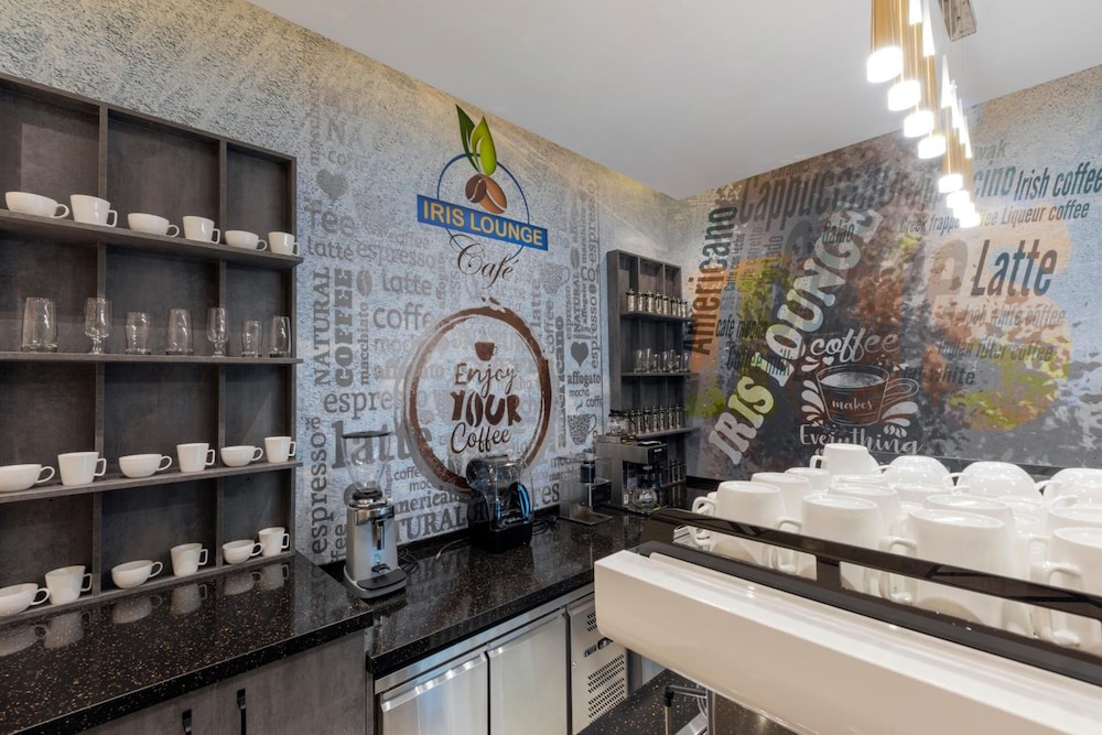 iris boutique granada