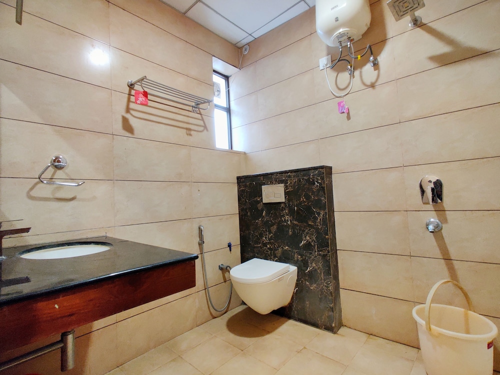 hotel divine residency