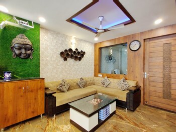 hotel divine residency