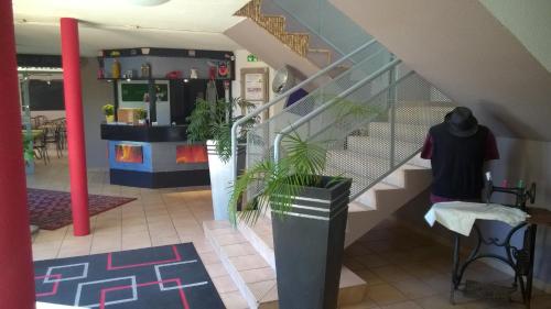 Hôtel L'etoile Aéroport - A61,Cavanac>>Carcassonne,2 star