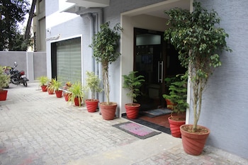 treebo trend rithikha inn crest