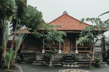 hotel diana 2