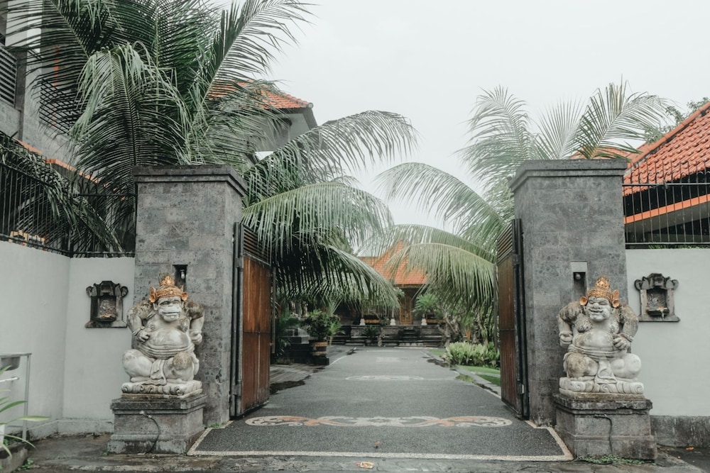 hotel diana 2