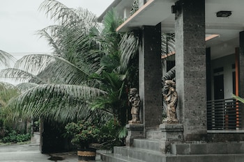 hotel diana 2