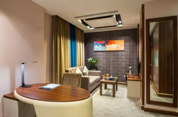 al malqa elite hotel