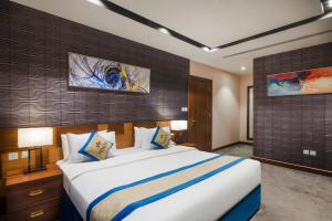 al malqa elite hotel
